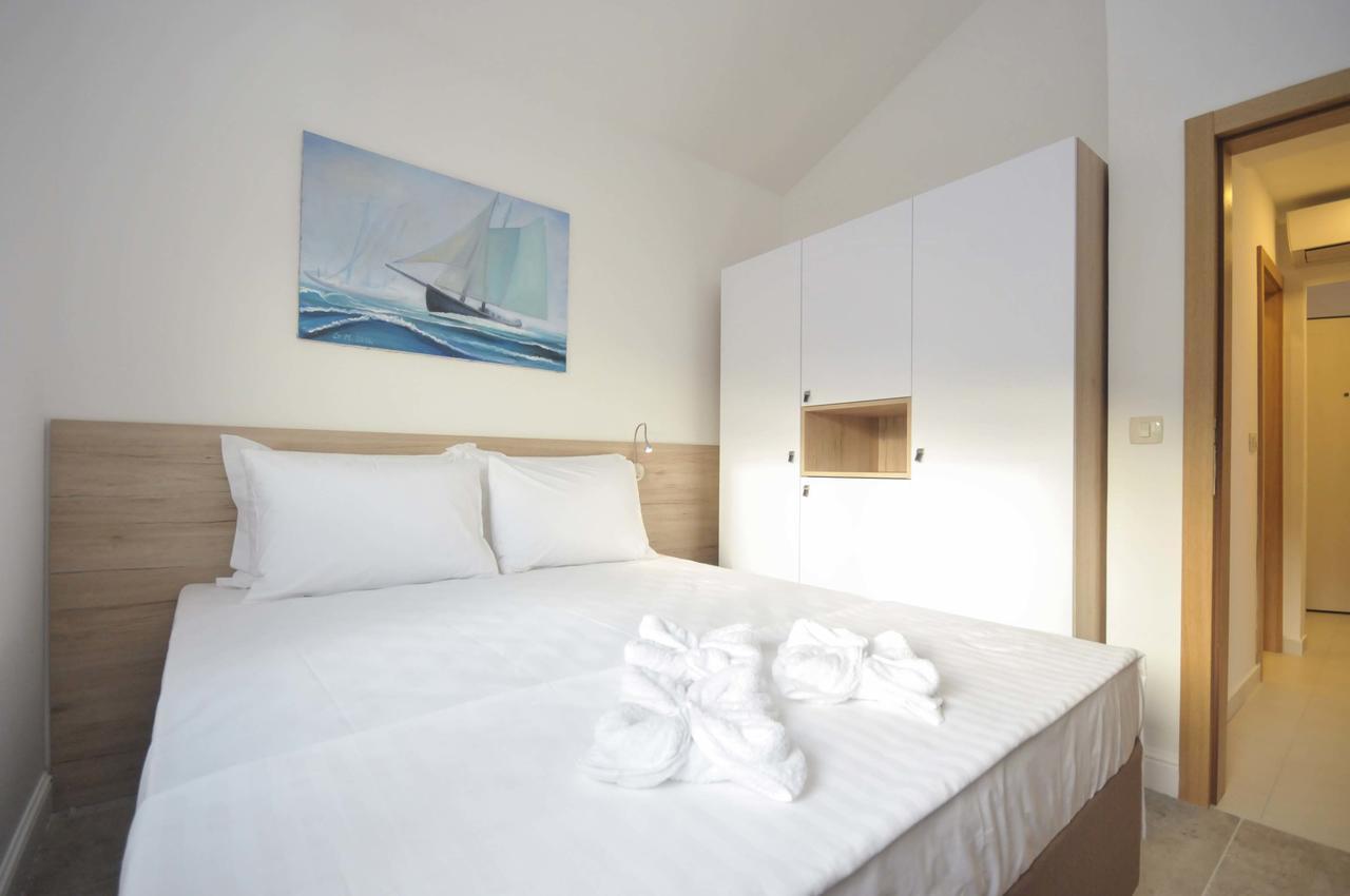 Corso Levante Luxury Suites Petrovac na moru Exterior foto