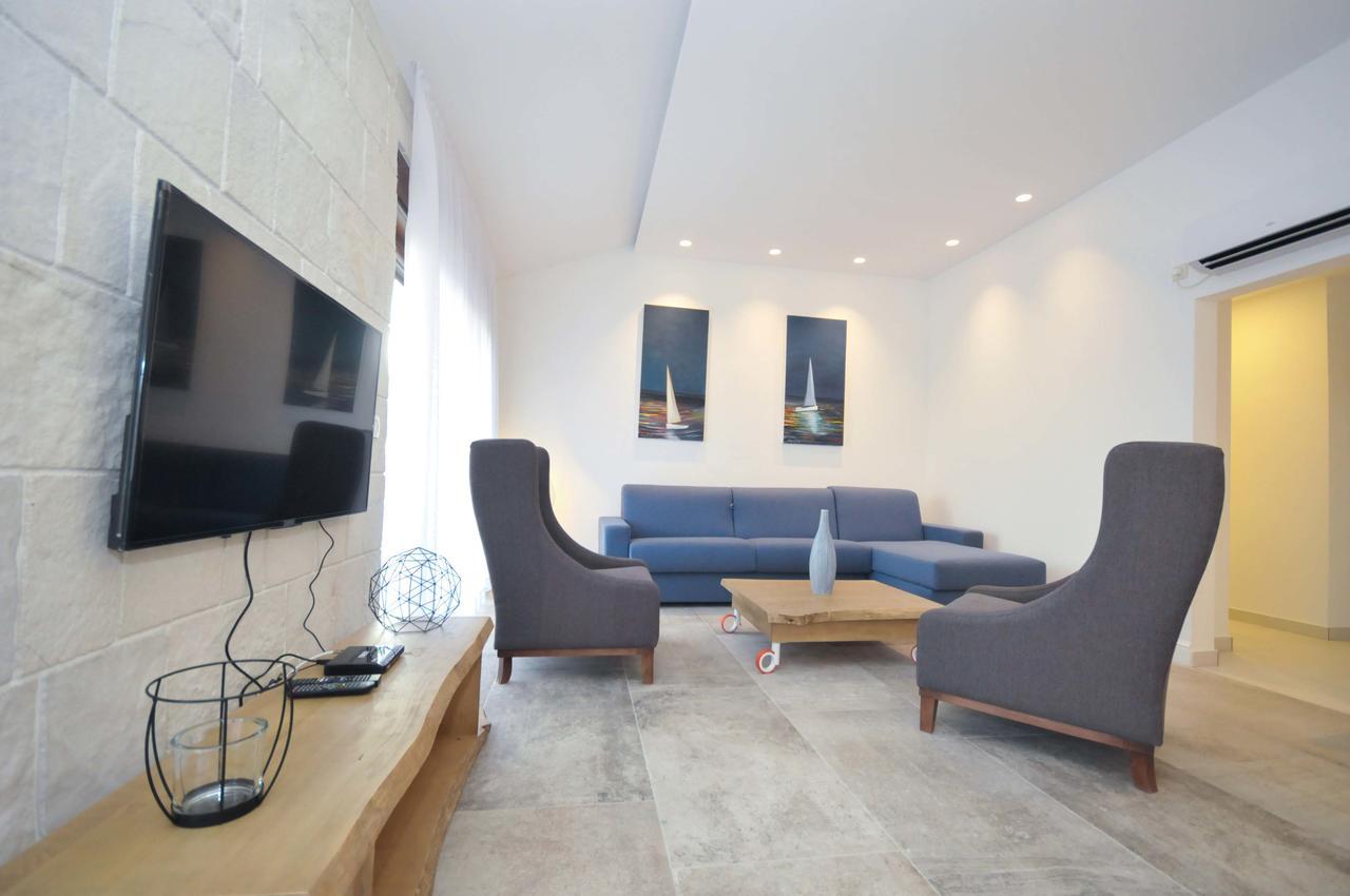 Corso Levante Luxury Suites Petrovac na moru Exterior foto