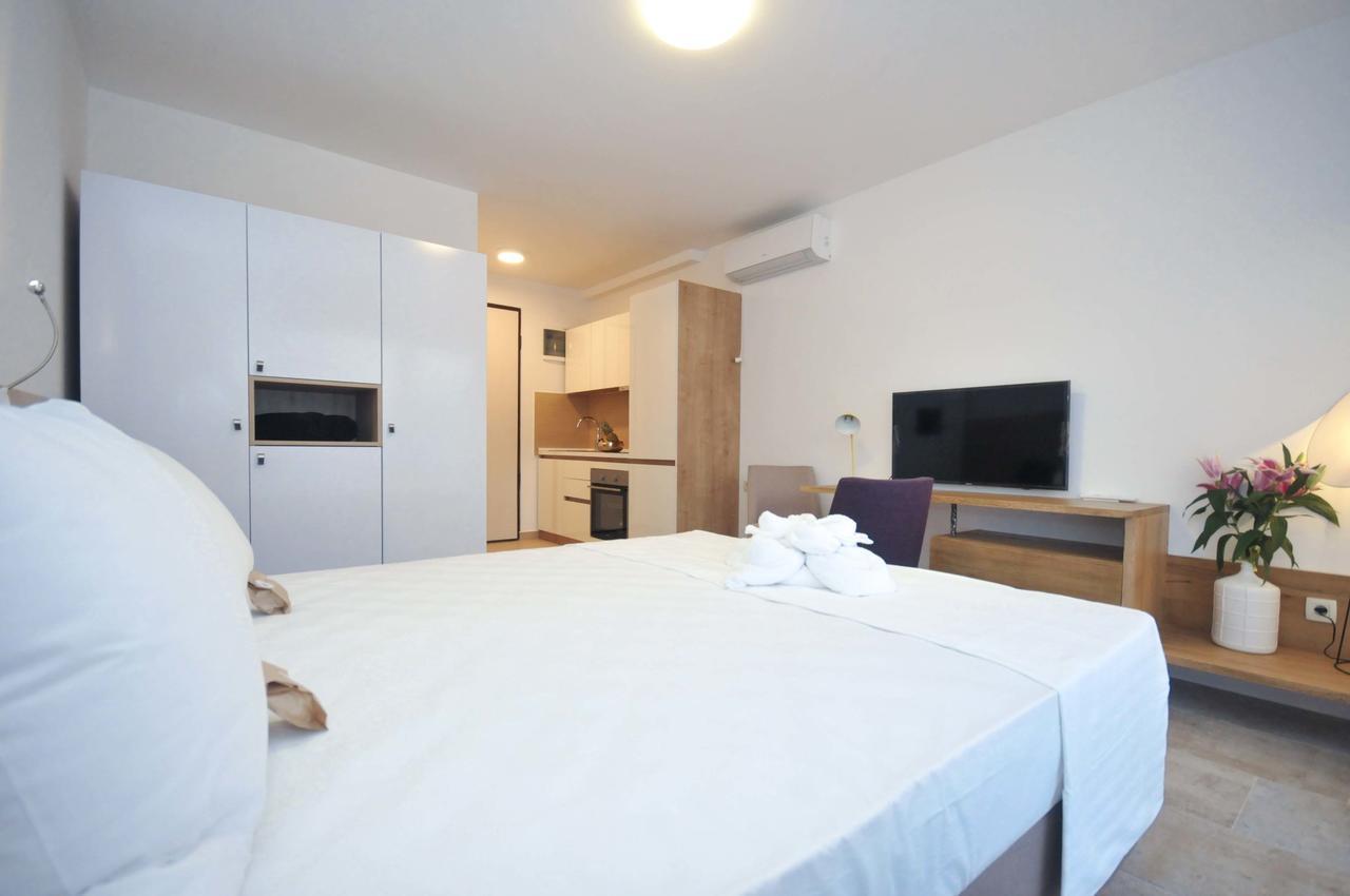 Corso Levante Luxury Suites Petrovac na moru Exterior foto