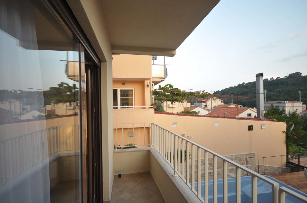 Corso Levante Luxury Suites Petrovac na moru Exterior foto